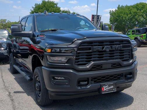 2025 RAM 2500 Tradesman Crew Cab 4x4 6'4' Box