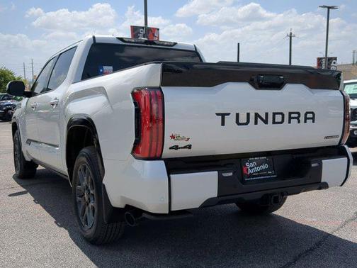 2025 Toyota Tundra Hybrid Platinum