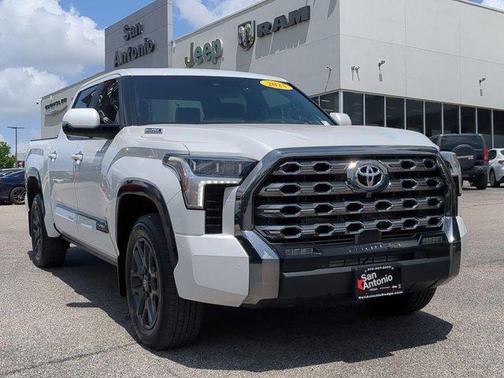 2025 Toyota Tundra Hybrid Platinum