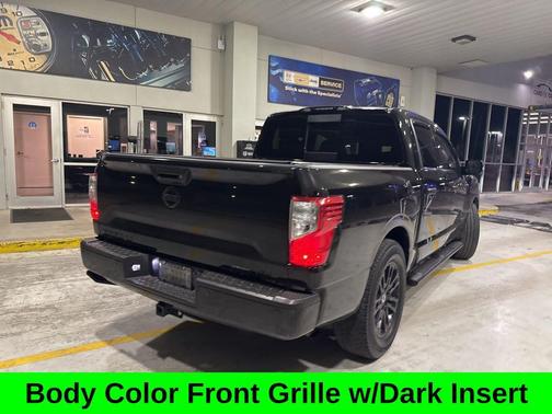 2018 Nissan Titan SL