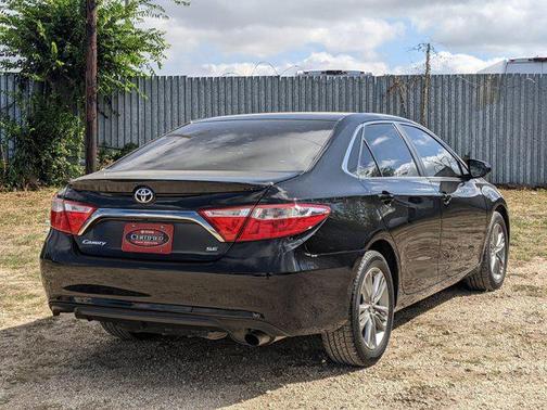 2017 Toyota Camry SE
