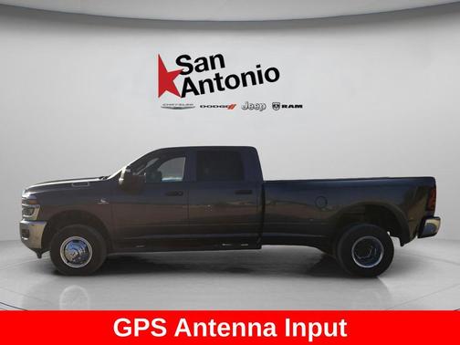 2026 RAM 3500 Tradesman Crew Cab 4x4 8' Box
