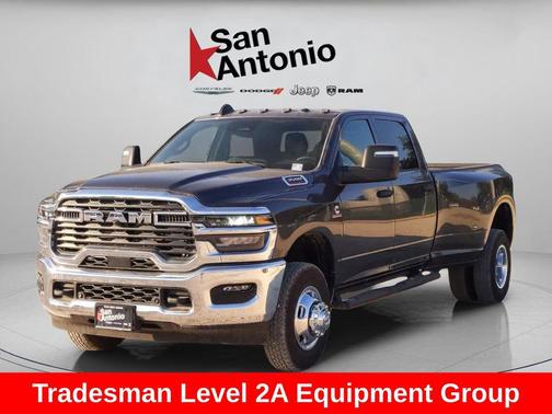 2026 RAM 3500 Tradesman Crew Cab 4x4 8' Box