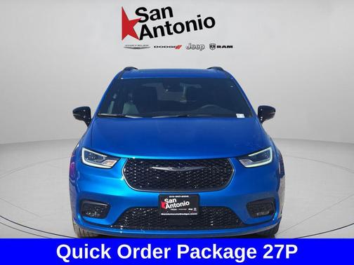 Hydro Blue Pearlcoat 2026 Chrysler Pacifica Limited