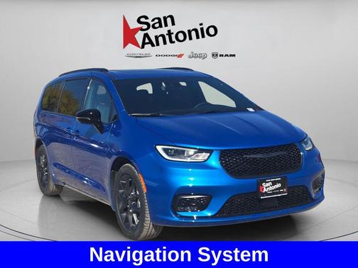 Hydro Blue Pearlcoat 2026 Chrysler Pacifica Limited