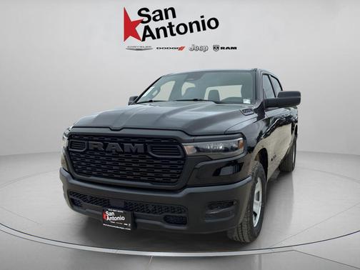 Diamond Black Crystal Pearlcoat 2026 RAM 1500 Tradesman