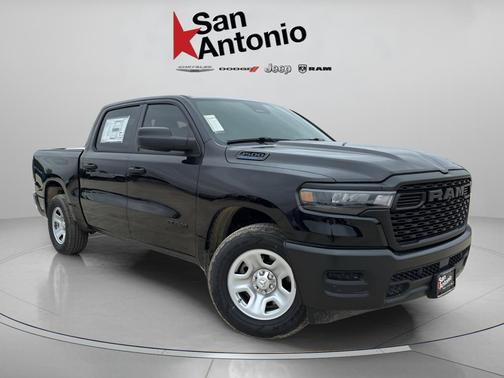 Diamond Black Crystal Pearlcoat 2026 RAM 1500 Tradesman