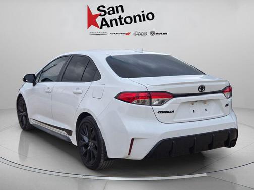 White 2024 Toyota Corolla SE