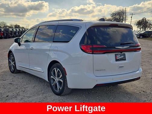 2026 Chrysler Pacifica L