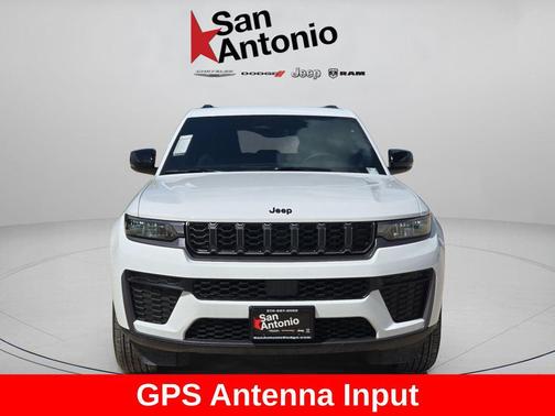 Bright White Clearcoat 2026 Jeep Grand Cherokee Altitude