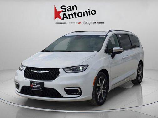 2026 Chrysler Pacifica L