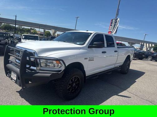 Bright White Clearcoat 2017 RAM 2500 Tradesman Crew Cab 4x4 8' Box
