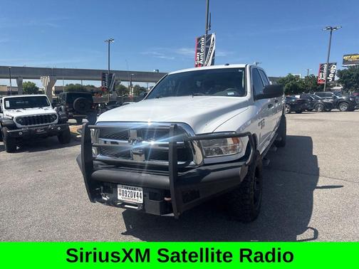 Bright White Clearcoat 2017 RAM 2500 Tradesman Crew Cab 4x4 8' Box