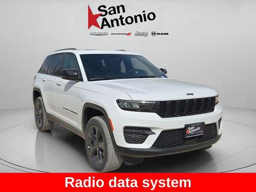 Bright White Clearcoat 2025 Jeep Grand Cherokee Altitude