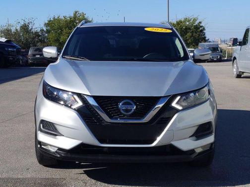 2022 Nissan Rogue Sport SV