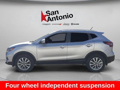 2022 Nissan Rogue Sport SV