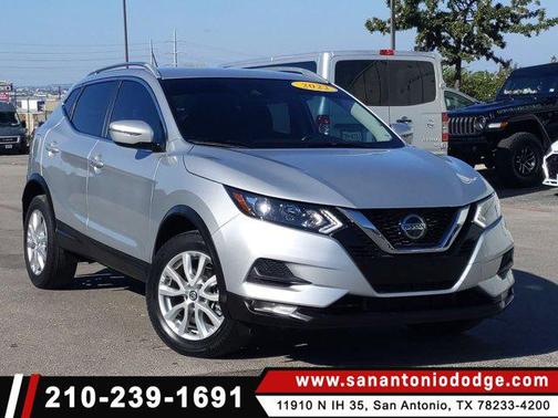 2022 Nissan Rogue Sport SV