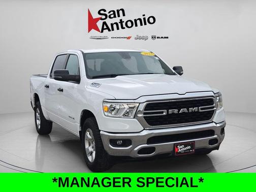 Bright White Clearcoat 2023 RAM 1500 Big Horn/Lone Star