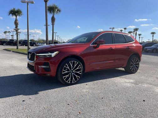 2022 Volvo XC60 B5 Momentum