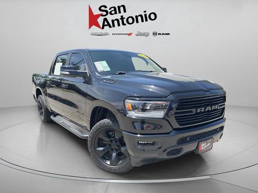 Diamond Black Crystal Pearlcoat 2019 RAM 1500 Big Horn