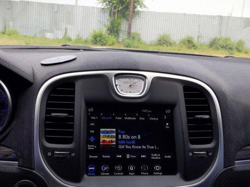 2022 Chrysler 300 Touring