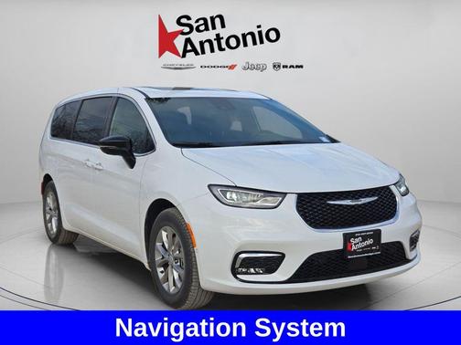 Bright White Clearcoat 2026 Chrysler Pacifica Limited