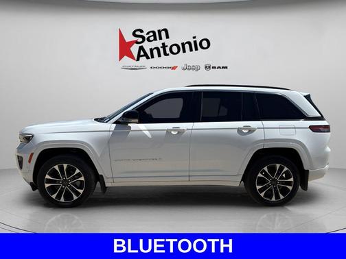 Bright White Clearcoat 2025 Jeep Grand Cherokee Overland