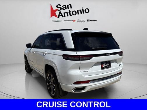 Bright White Clearcoat 2025 Jeep Grand Cherokee Overland