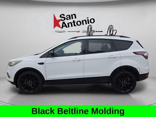 Oxford White 2017 Ford Escape SE