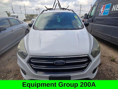 Oxford White 2017 Ford Escape SE