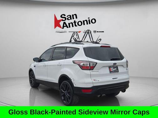 Oxford White 2017 Ford Escape SE