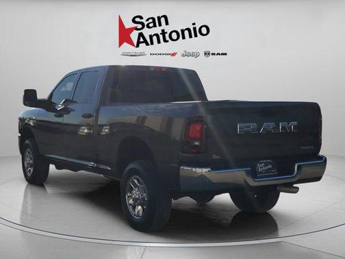 2025 RAM 2500 Tradesman Crew Cab 4x4 6'4' Box