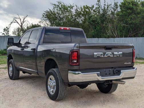 2025 RAM 2500 Tradesman Crew Cab 4x4 6'4' Box