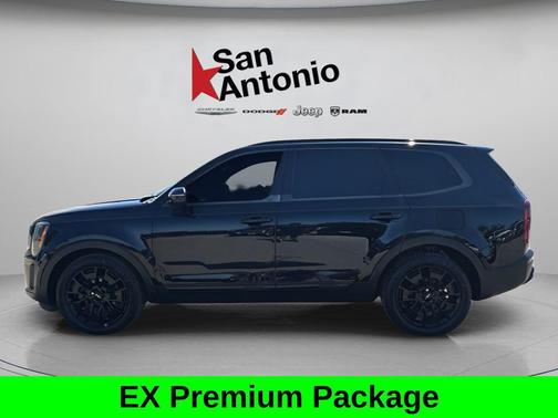 Ebony Black 2022 Kia Telluride EX
