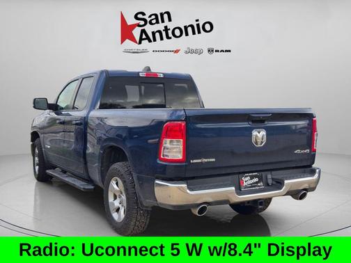 Patriot Blue Pearlcoat 2022 RAM 1500 Big Horn/Lone Star