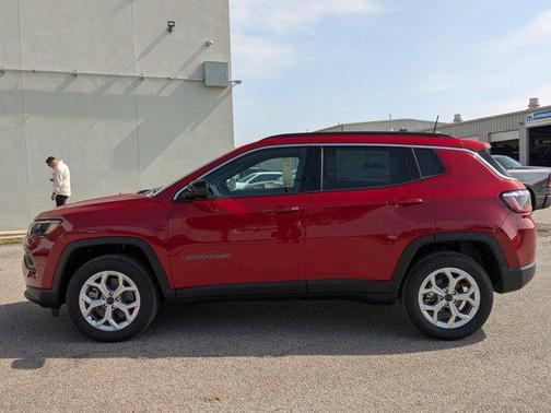 2025 Jeep Compass Latitude