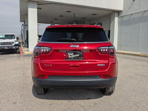 2025 Jeep Compass Latitude