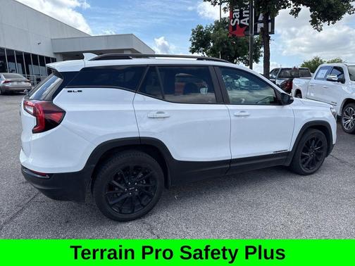 Summit White 2023 GMC Terrain SLE