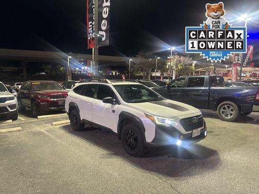 Crystal White Pearl 2022 Subaru Outback Wilderness