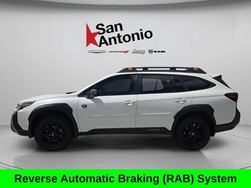 Crystal White Pearl 2022 Subaru Outback Wilderness
