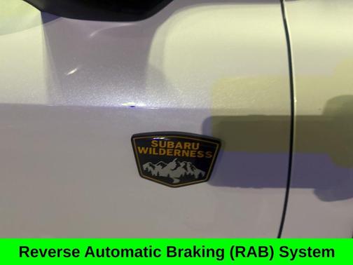 Crystal White Pearl 2022 Subaru Outback Wilderness