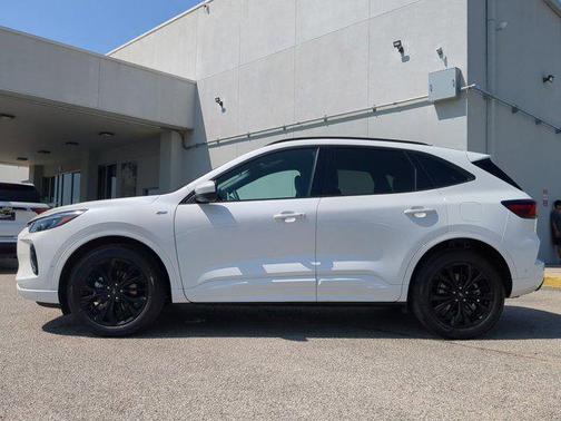 2023 Ford Escape ST-Line Elite