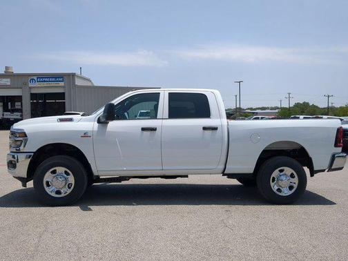 2025 RAM 2500 Tradesman Crew Cab 4x4 6'4' Box