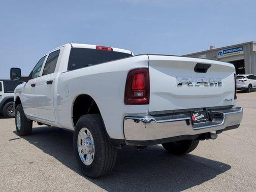 2025 RAM 2500 Tradesman Crew Cab 4x4 6'4' Box