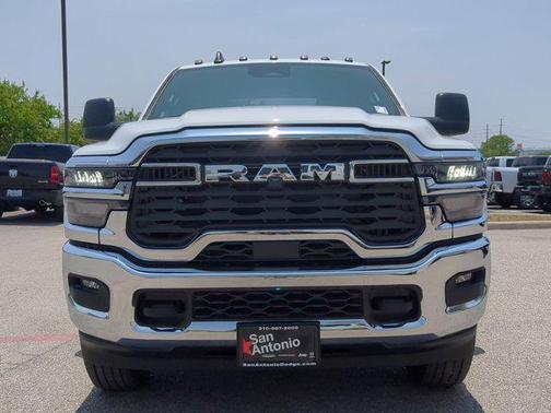 2025 RAM 2500 Tradesman Crew Cab 4x4 6'4' Box