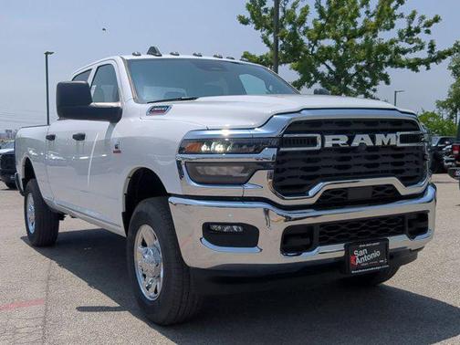 2025 RAM 2500 Tradesman Crew Cab 4x4 6'4' Box