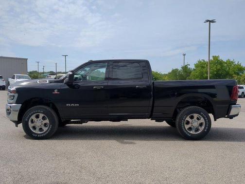2025 RAM 2500 Big Horn Crew Cab 4x4 6'4' Box
