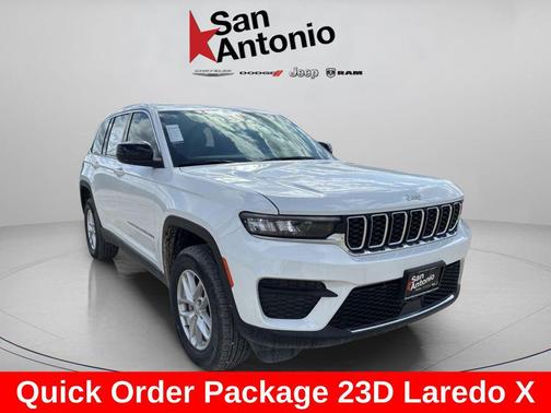 Bright White Clearcoat 2025 Jeep Grand Cherokee Laredo