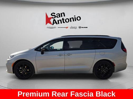 Silver Mist Clearcoat 2026 Chrysler Pacifica L