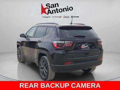 Diamond Black Crystal Pearlcoat 2026 Jeep Compass Limited